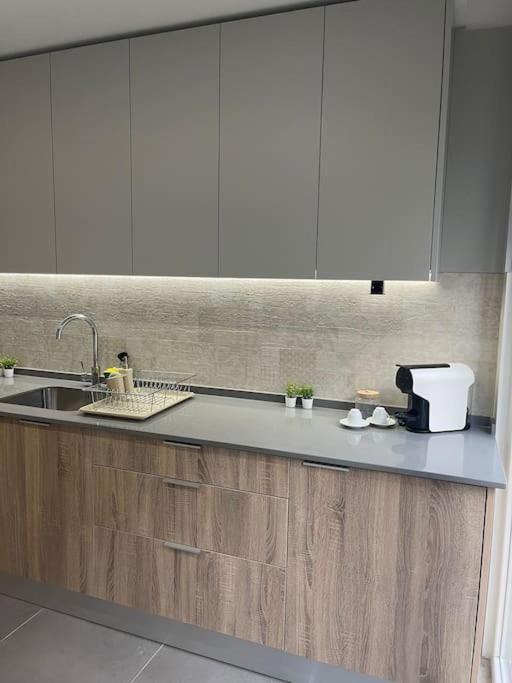 Lovely 2 Bedroom Apartment In South Lisbon บาเฮโร ภายนอก รูปภาพ